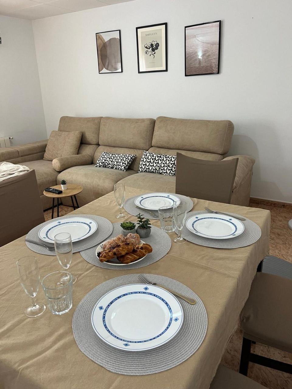 Piso Ideal Para Una Familia Ubicado Cerca Del Mar Бланес Экстерьер фото